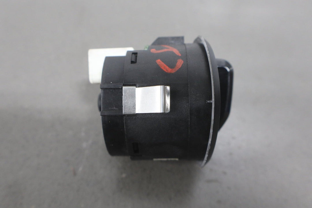 2004 Pontiac GTO Dash Mounted Headlight Switch OEM