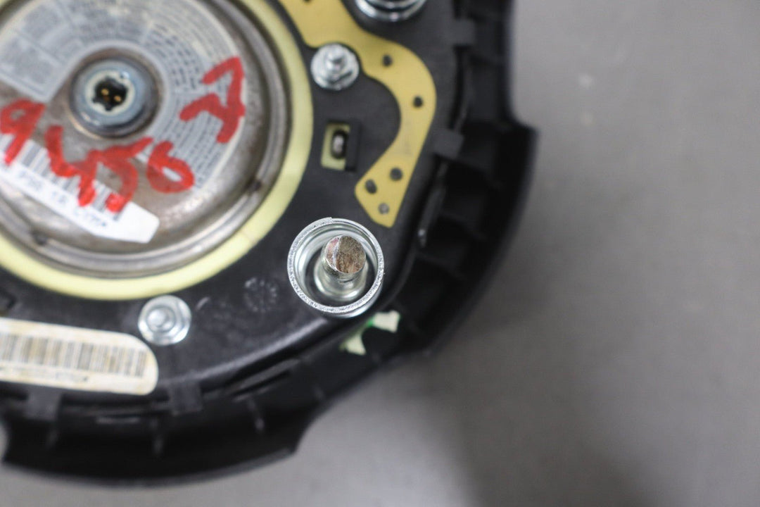 2004 Pontiac GTO Driver Steering Wheel Airbag W/Black Trim 92123175