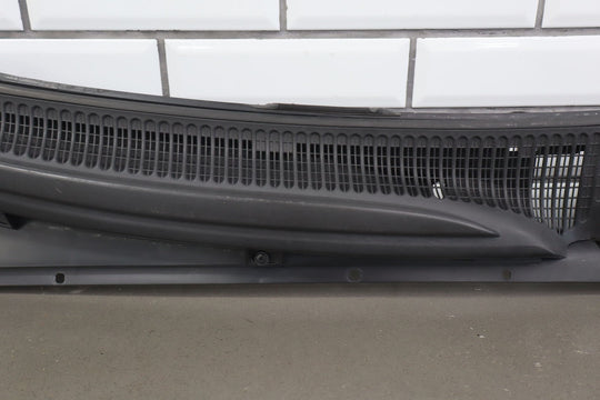 2004 Pontiac GTO Front Cowl Vent Panel W/Weather Strip