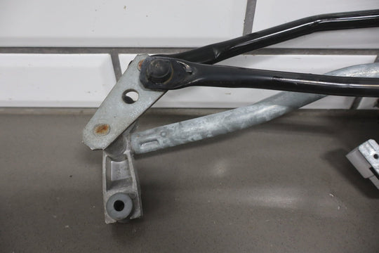 2004 Pontiac GTO Front Wiper Motor & Transmission OEM