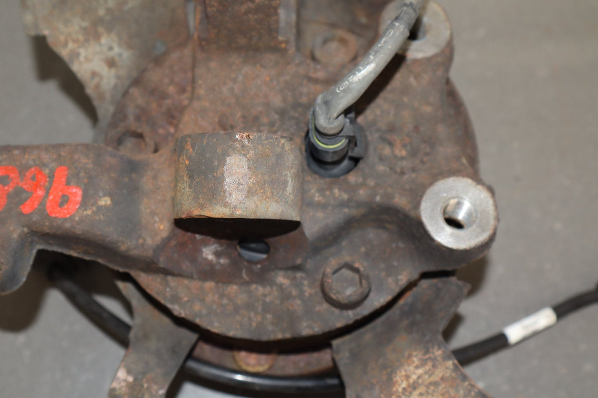 2004 Pontiac GTO Left Front Spindle 92171965