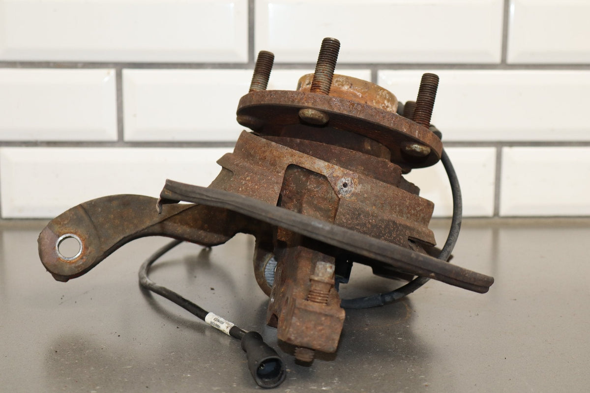 2004 Pontiac GTO Left Front Spindle 92171965