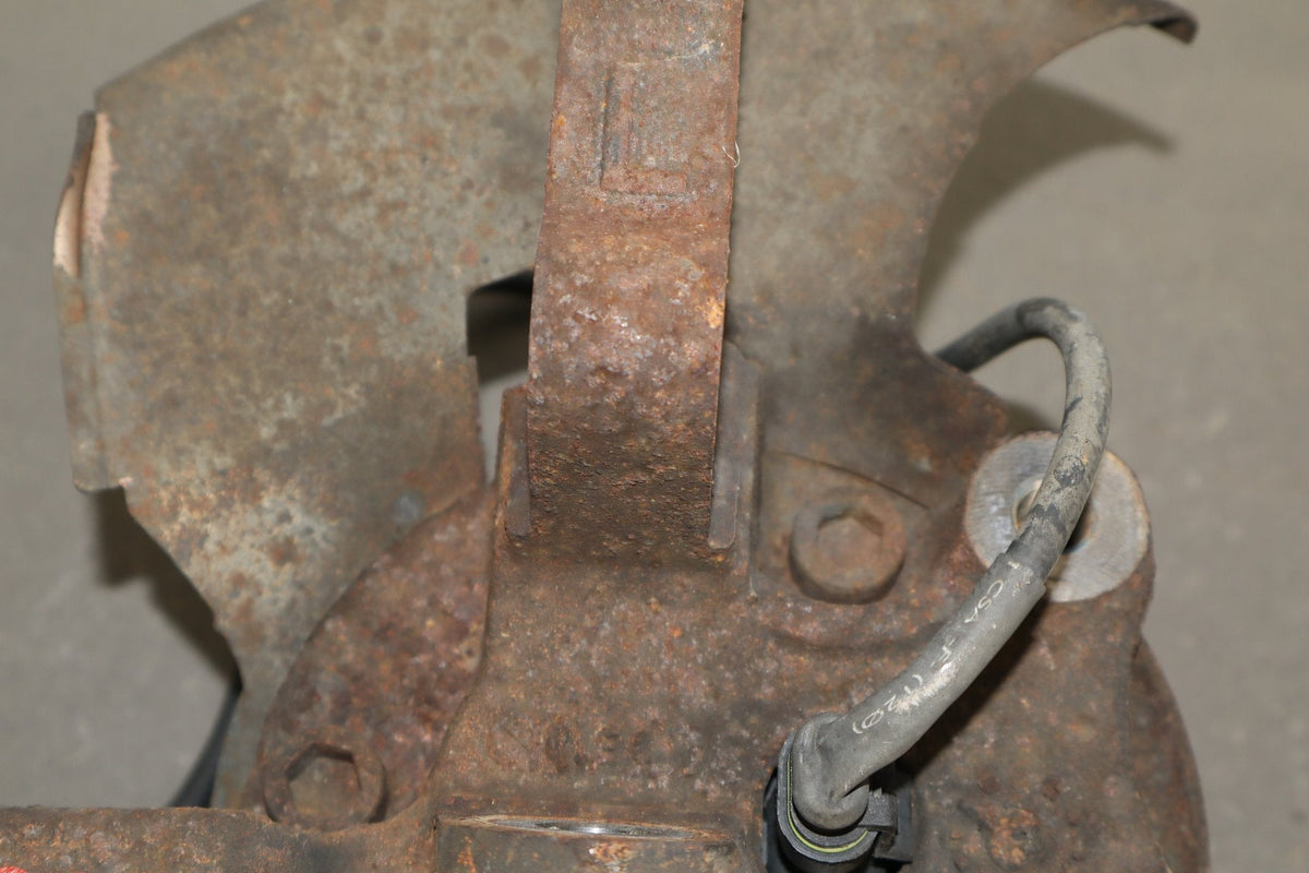 2004 Pontiac GTO Left Front Spindle 92171965