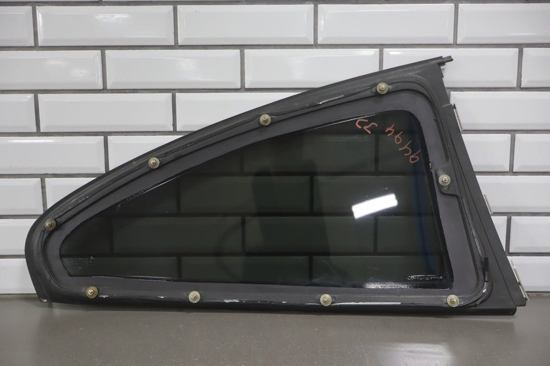 2004 Pontiac GTO Left Quarter Window 92202901