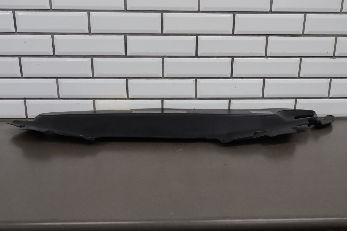 2004 Pontiac GTO Radiator Shroud 92160585 OEM