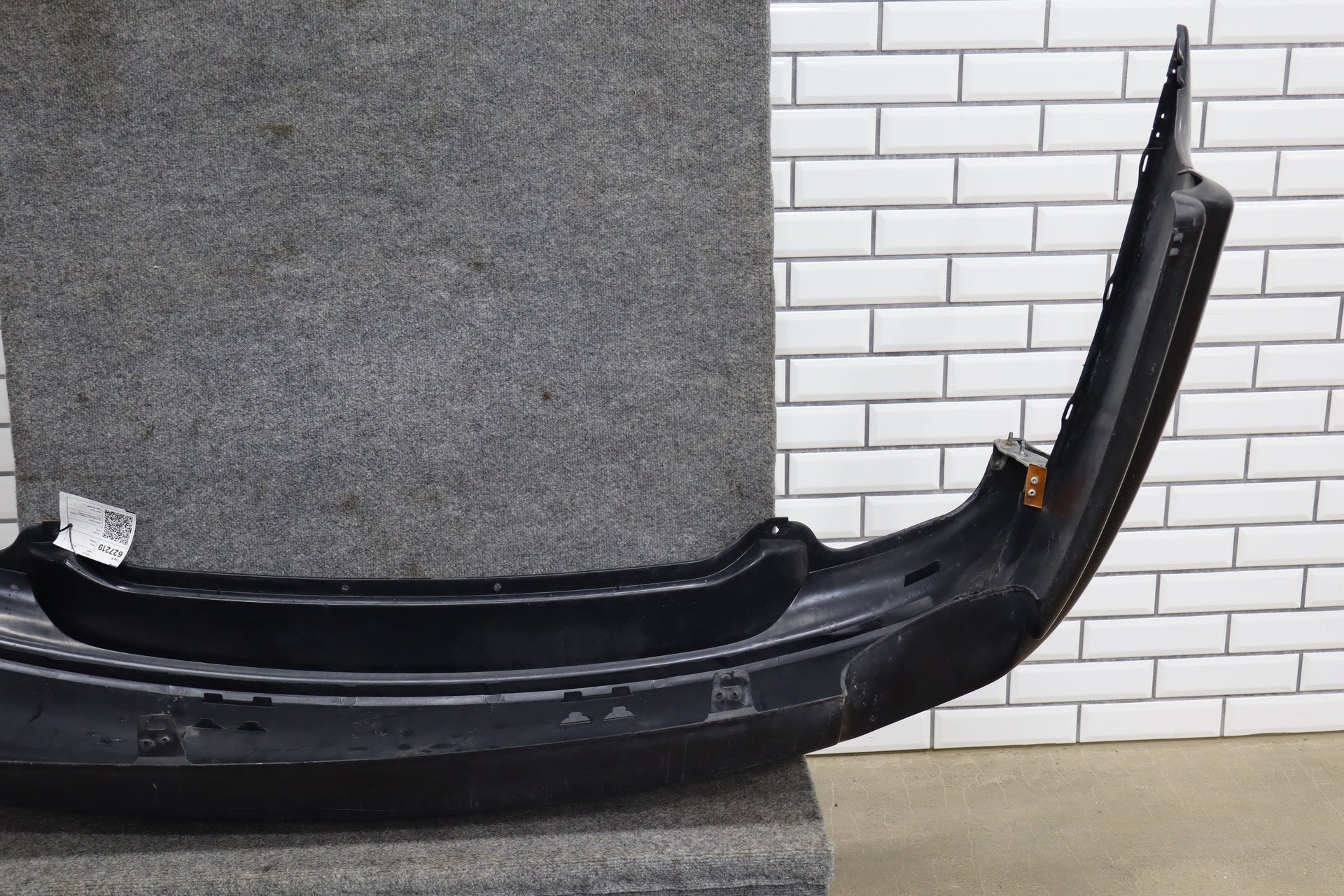 2004 Pontiac GTO Rear Bumper Assembly - Single Exhaust Cutout Phantom Black 41