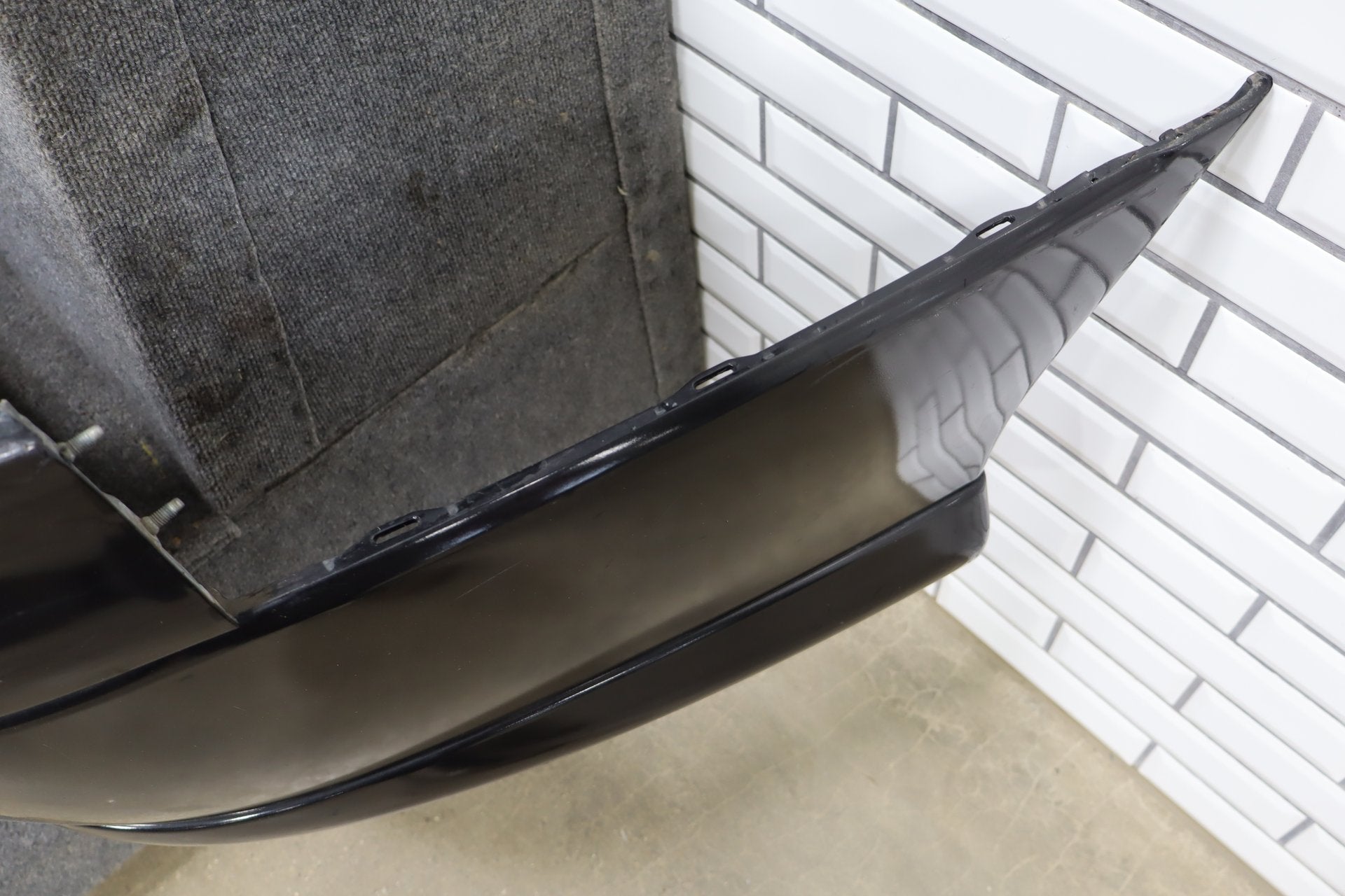 2004 Pontiac GTO Rear Bumper Assembly - Single Exhaust Cutout Phantom Black 41