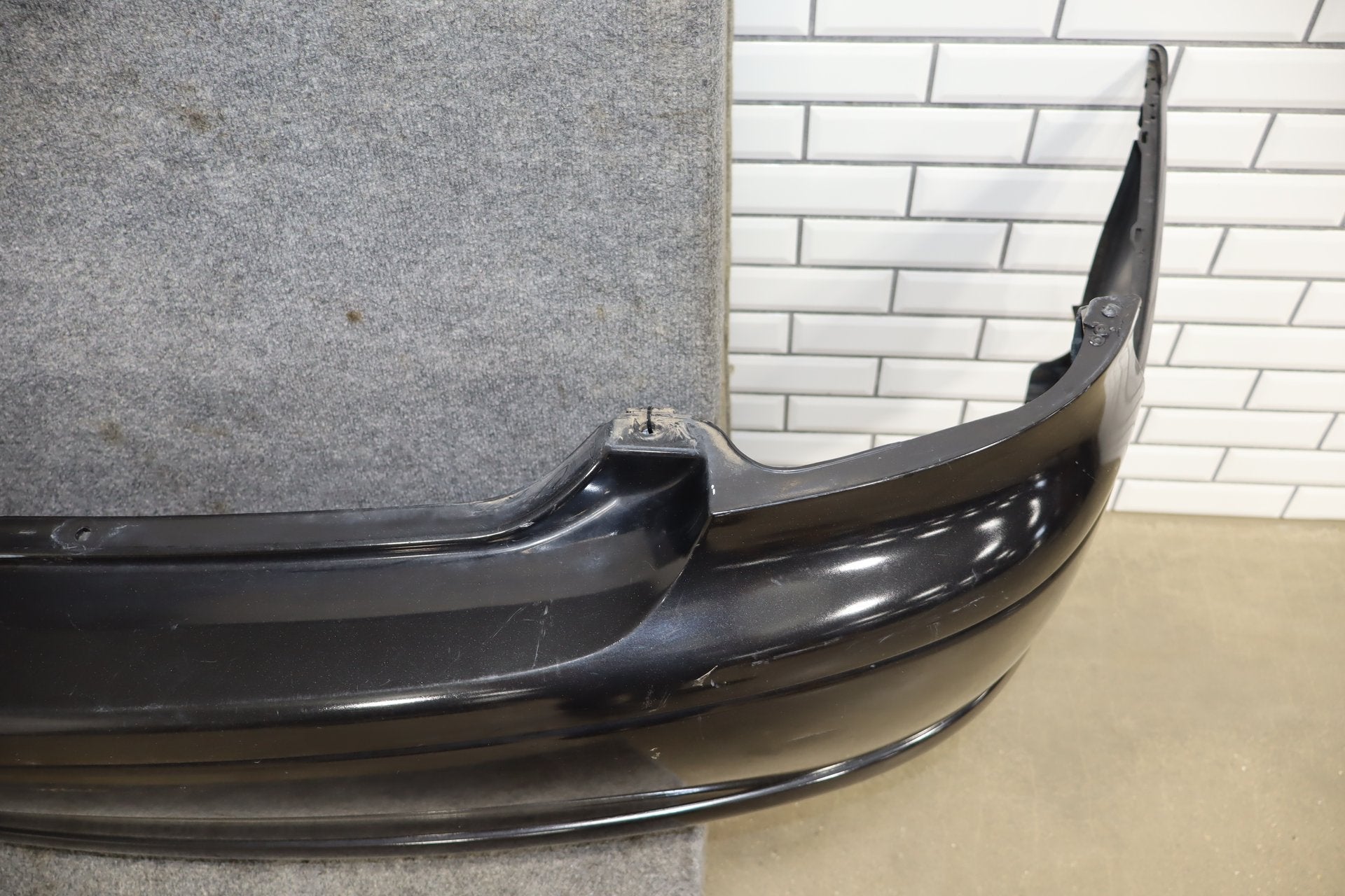 2004 Pontiac GTO Rear Bumper Assembly - Single Exhaust Cutout Phantom Black 41
