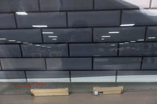 2004 Pontiac GTO Right Front Door Window 92092783