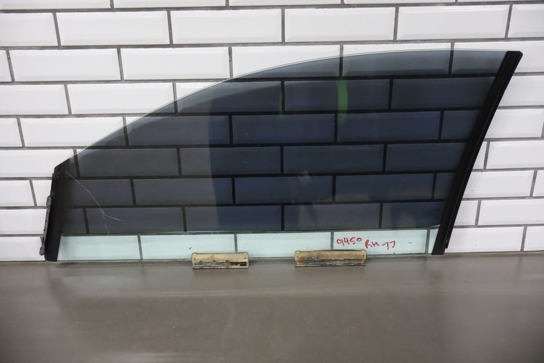 2004 Pontiac GTO Right Front Door Window 92092783