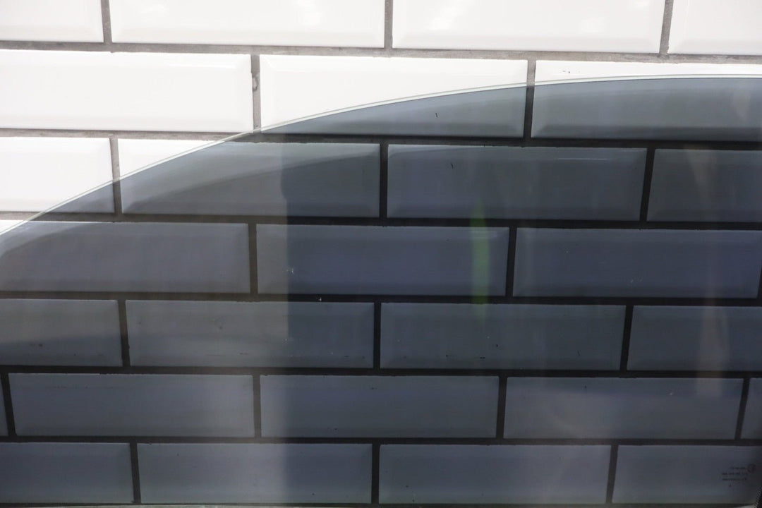 2004 Pontiac GTO Right Front Door Window 92092783