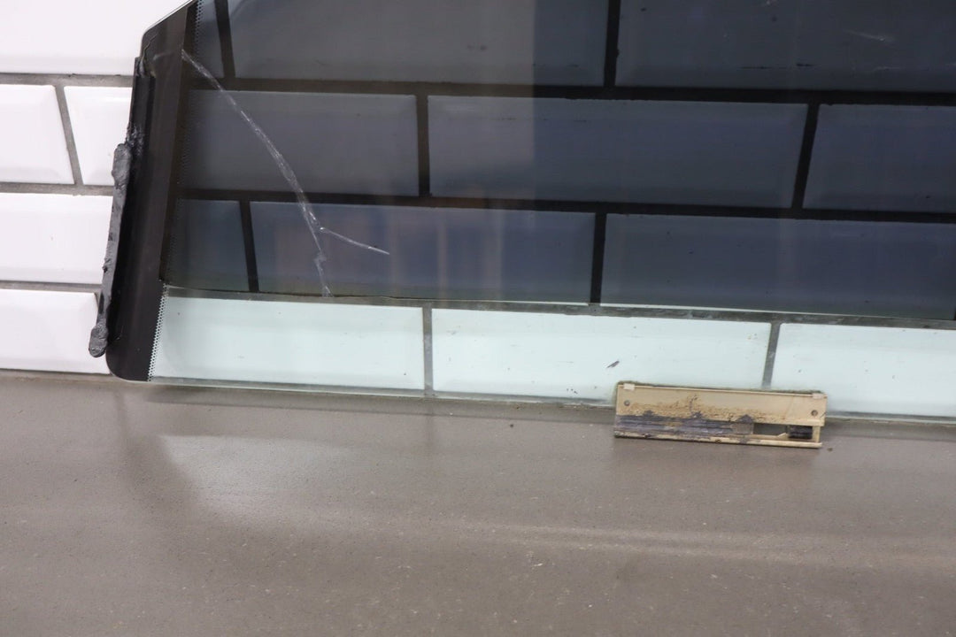 2004 Pontiac GTO Right Front Door Window 92092783