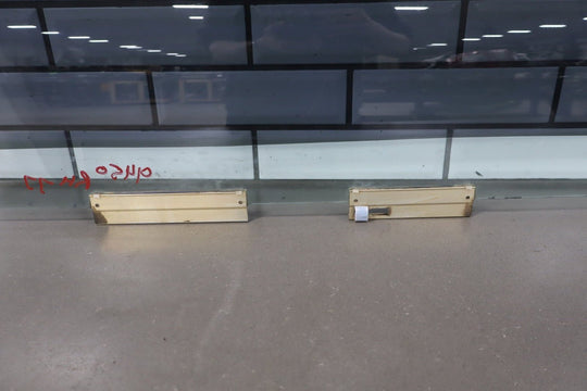 2004 Pontiac GTO Right Front Door Window 92092783