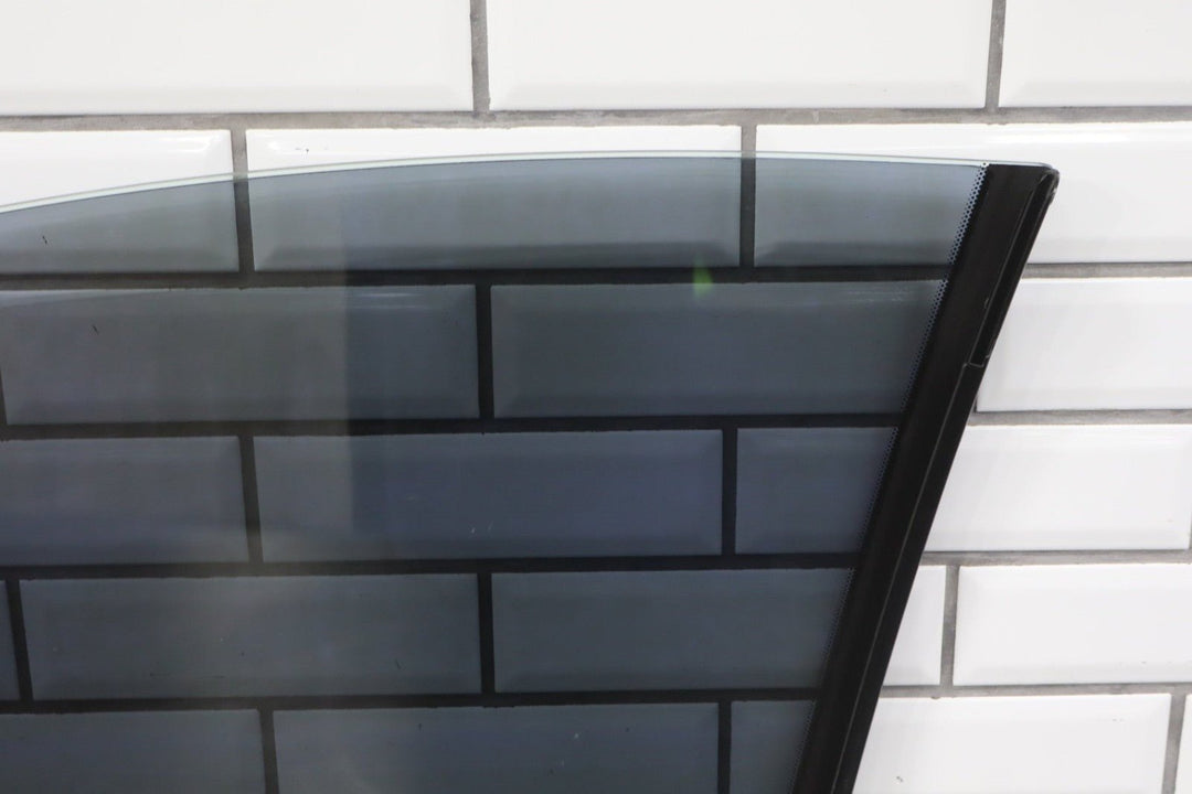 2004 Pontiac GTO Right Front Door Window 92092783