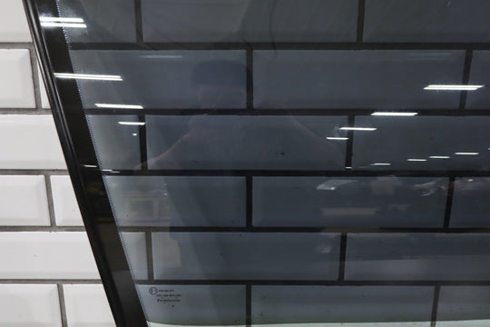 2004 Pontiac GTO Right Front Door Window 92092783