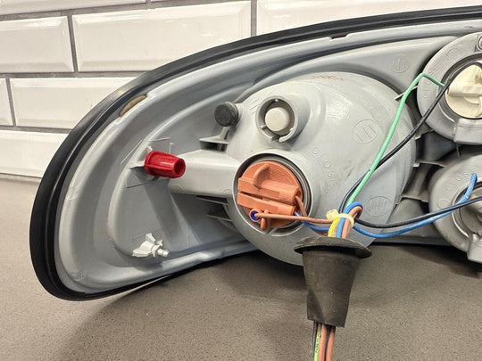 2004 Pontiac GTO Right Tail Light 92146793 OEM