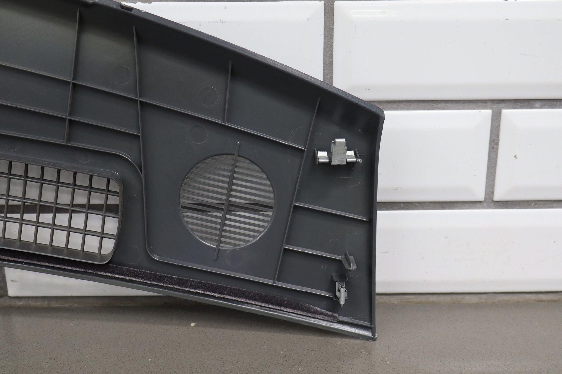2004 Ram 1500 Dash Defroster Vent OEM