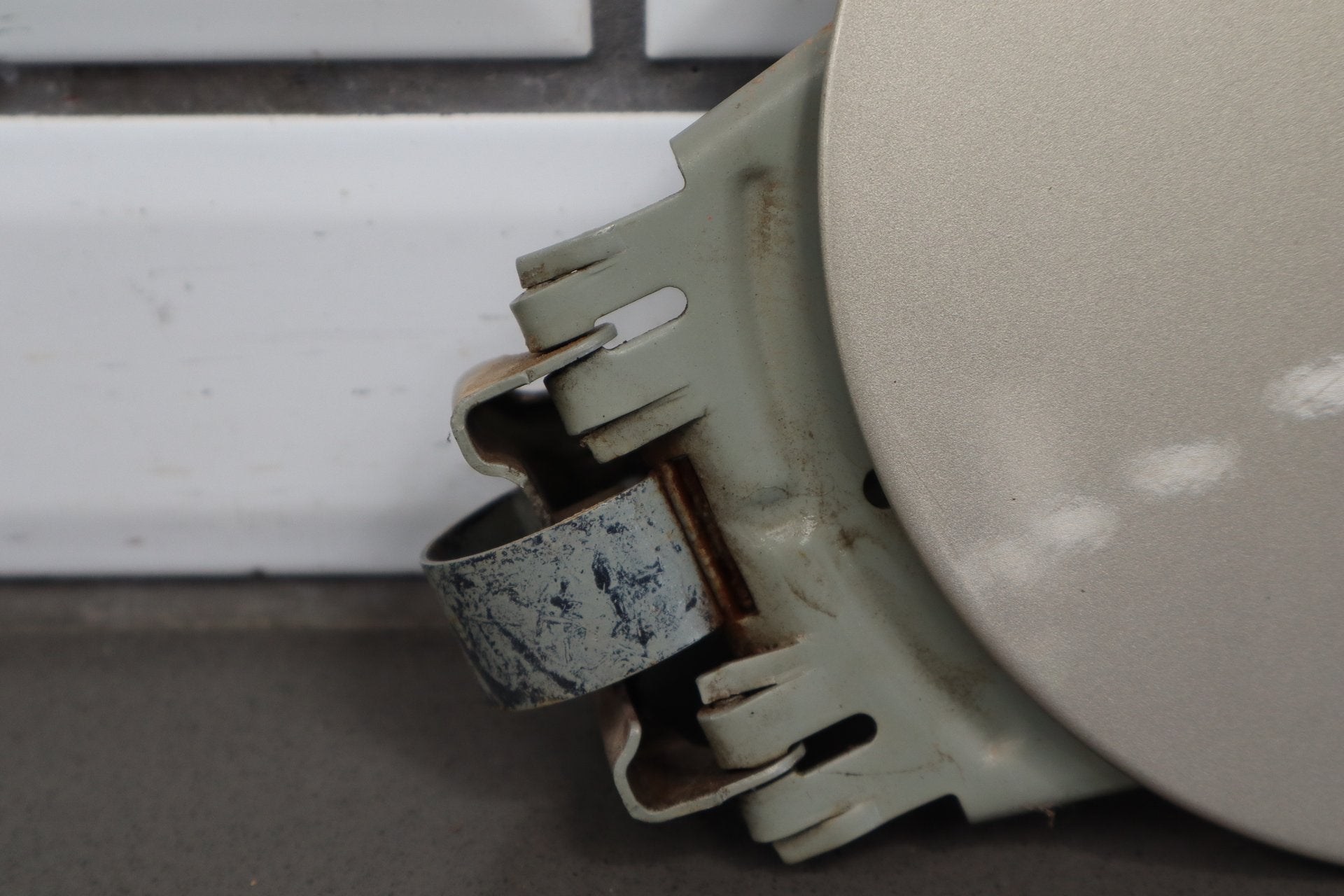 2004 Ram 1500 Fuel Filler Door Light Almond Pearl 6F4