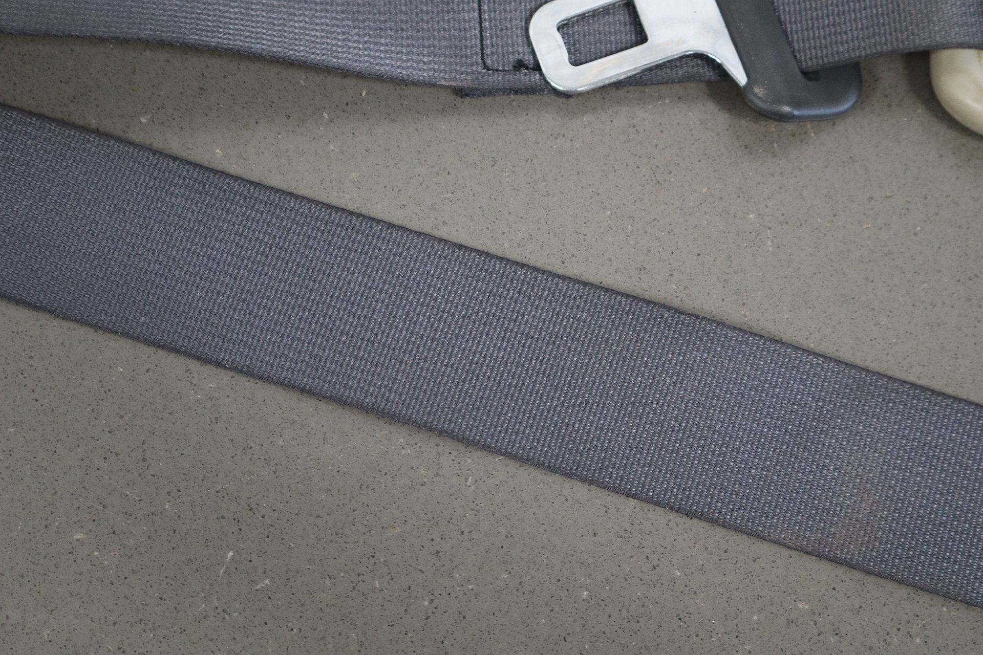 2004 Ram 1500 Left Front Seat Belt Dark Slate Gray DV