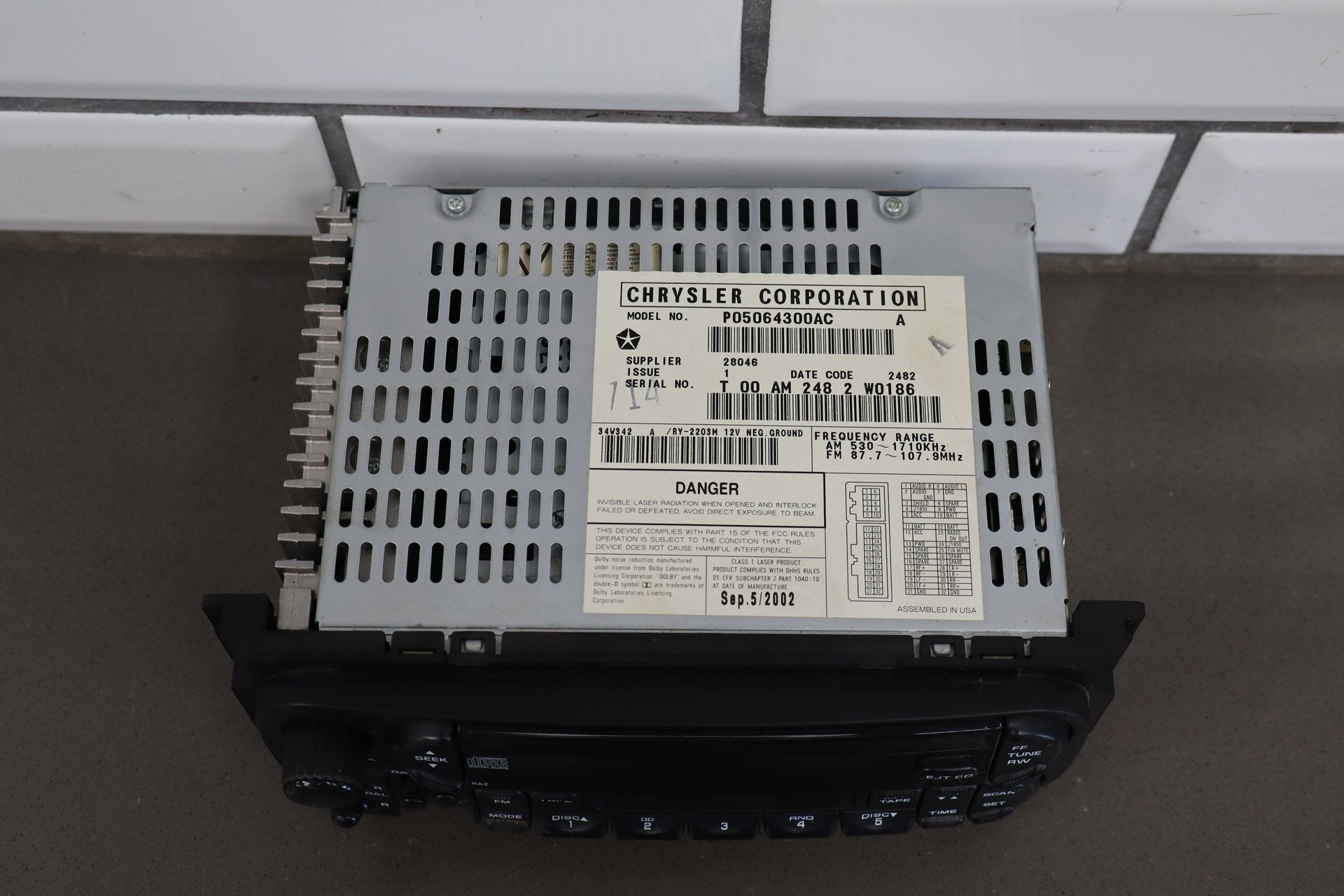 2004 Ram 1500 Radio OEM AM/FM/CD/Cassette Tested