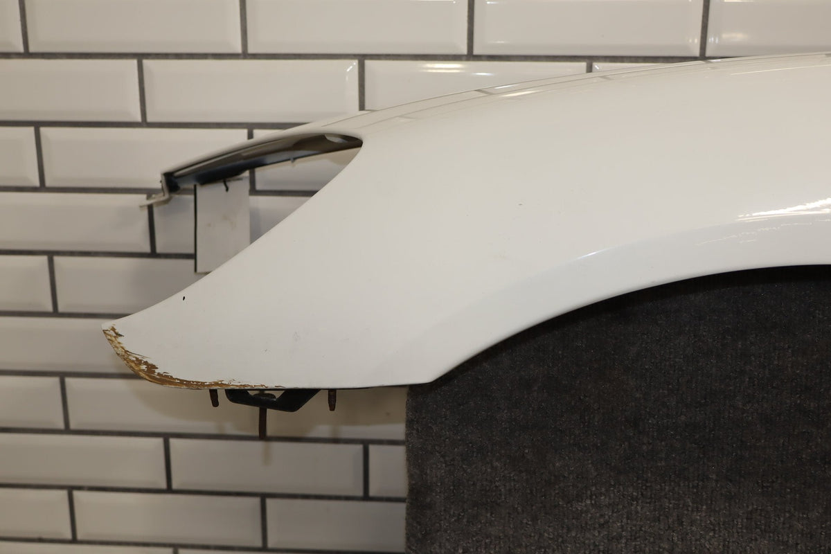 2005-13 Chevrolet Corvette C6 Base Left Driver Front Fender Artic White