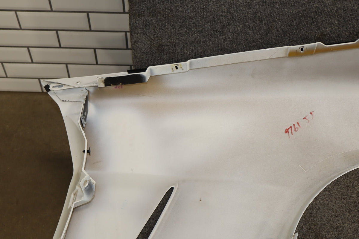 2005-13 Chevrolet Corvette C6 Base Left Driver Front Fender Artic White