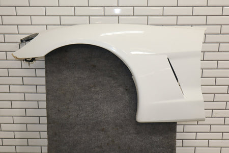 2005-13 Chevrolet Corvette C6 Base Left Driver Front Fender Artic White