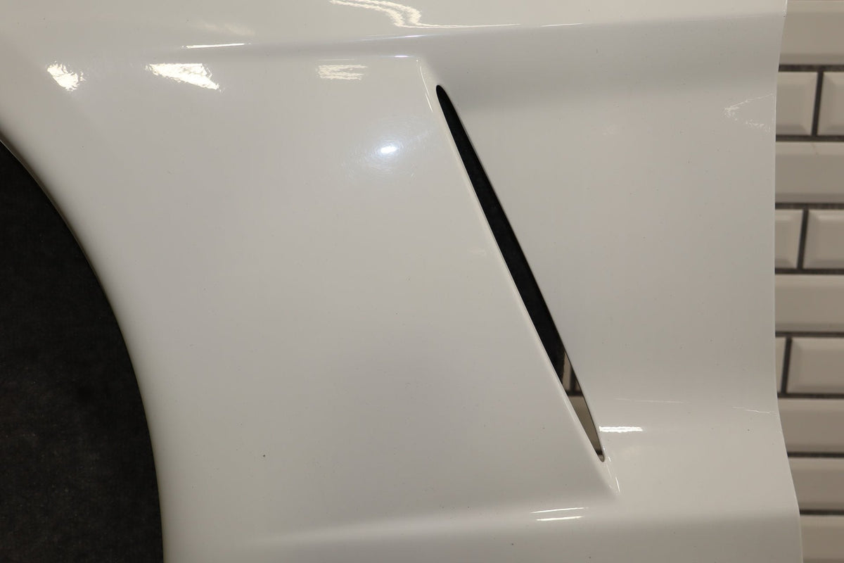 2005-13 Chevrolet Corvette C6 Base Left Driver Front Fender Artic White