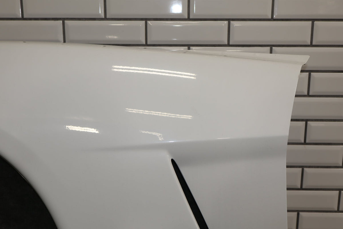 2005-13 Chevrolet Corvette C6 Base Left Driver Front Fender Artic White