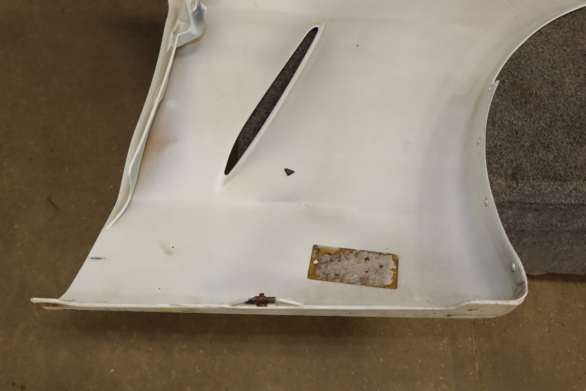 2005-13 Chevrolet Corvette C6 Base Left Driver Front Fender Artic White