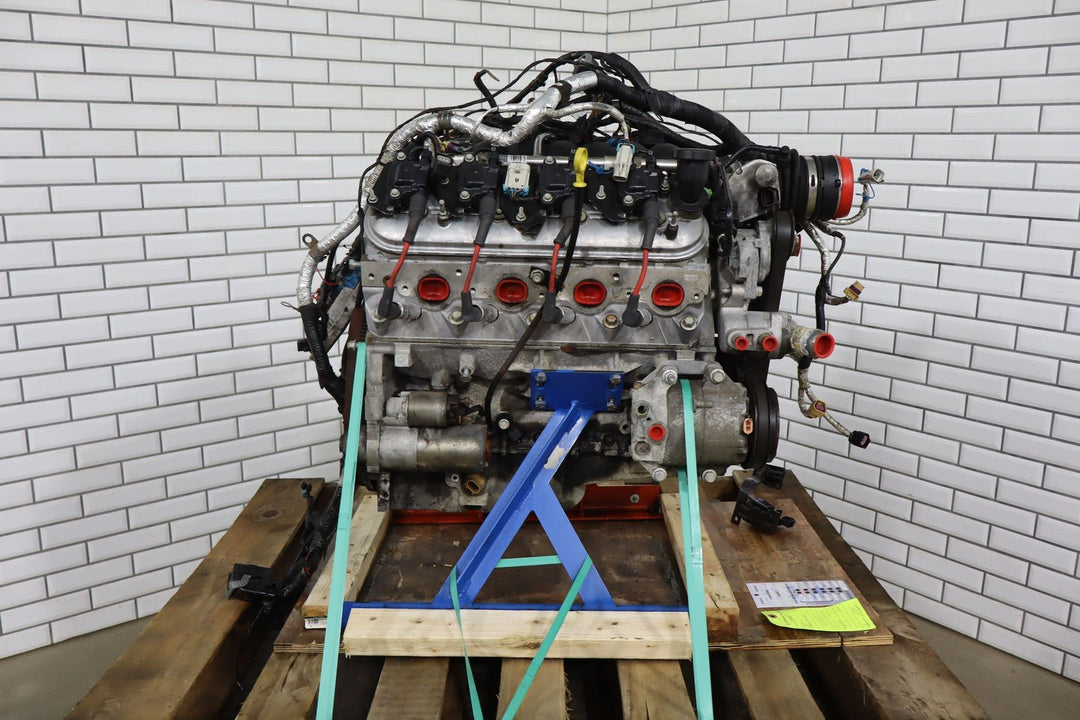 2005 - 2006 Chevy 6.0L V8 LS2 Engine Dropout W/Accessories *Video Tested*