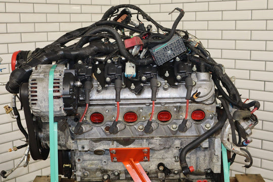 2005 - 2006 Chevy 6.0L V8 LS2 Engine Dropout W/Accessories *Video Tested*
