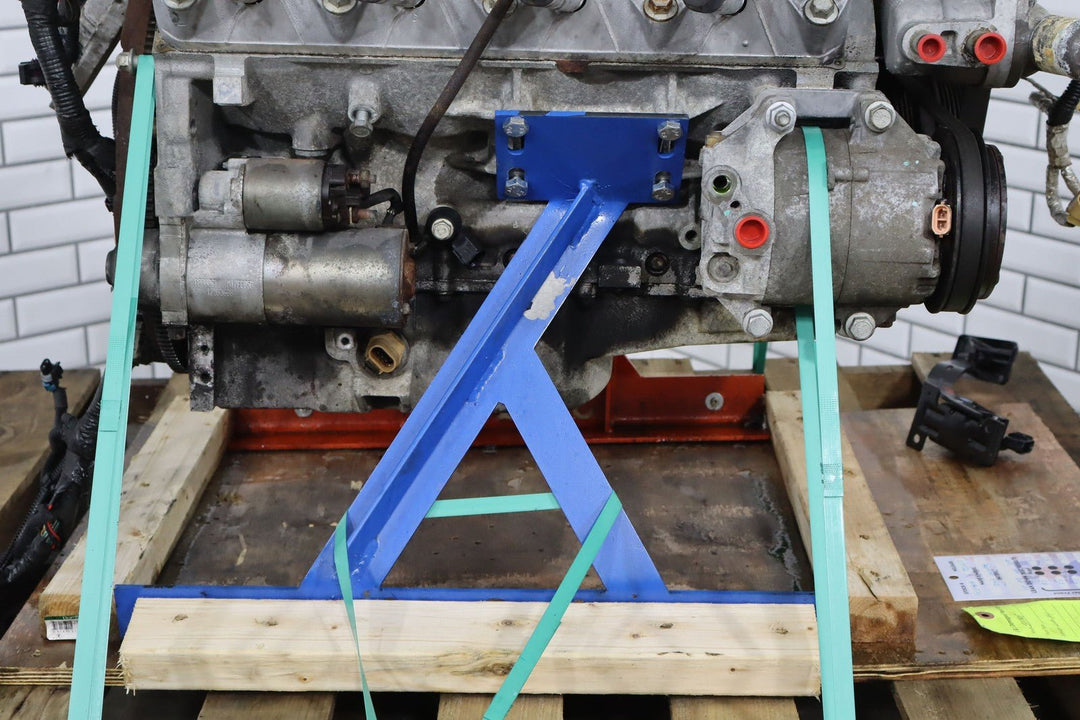 2005 - 2006 Chevy 6.0L V8 LS2 Engine Dropout W/Accessories *Video Tested*