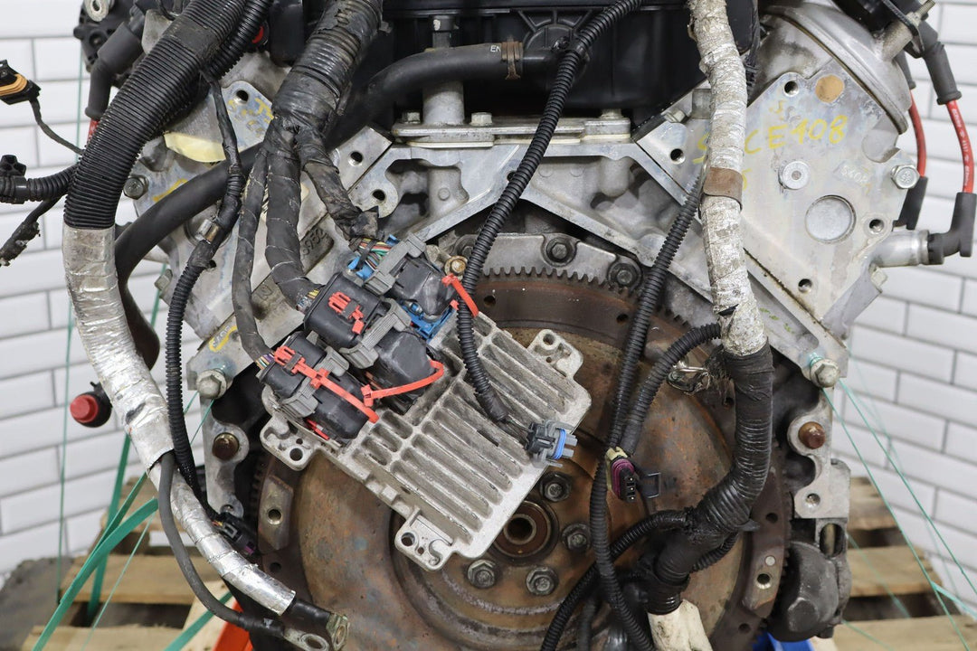 2005 - 2006 Chevy 6.0L V8 LS2 Engine Dropout W/Accessories *Video Tested*