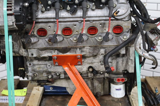 2005 - 2006 Chevy 6.0L V8 LS2 Engine Dropout W/Accessories *Video Tested*