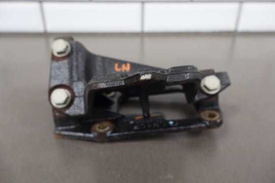 2005 - 2006 Chevy SSR Pair of LS2 6.0 V8 Engine Mounts