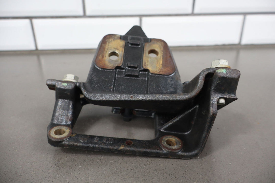 2005 - 2006 Chevy SSR Pair of LS2 6.0 V8 Engine Mounts