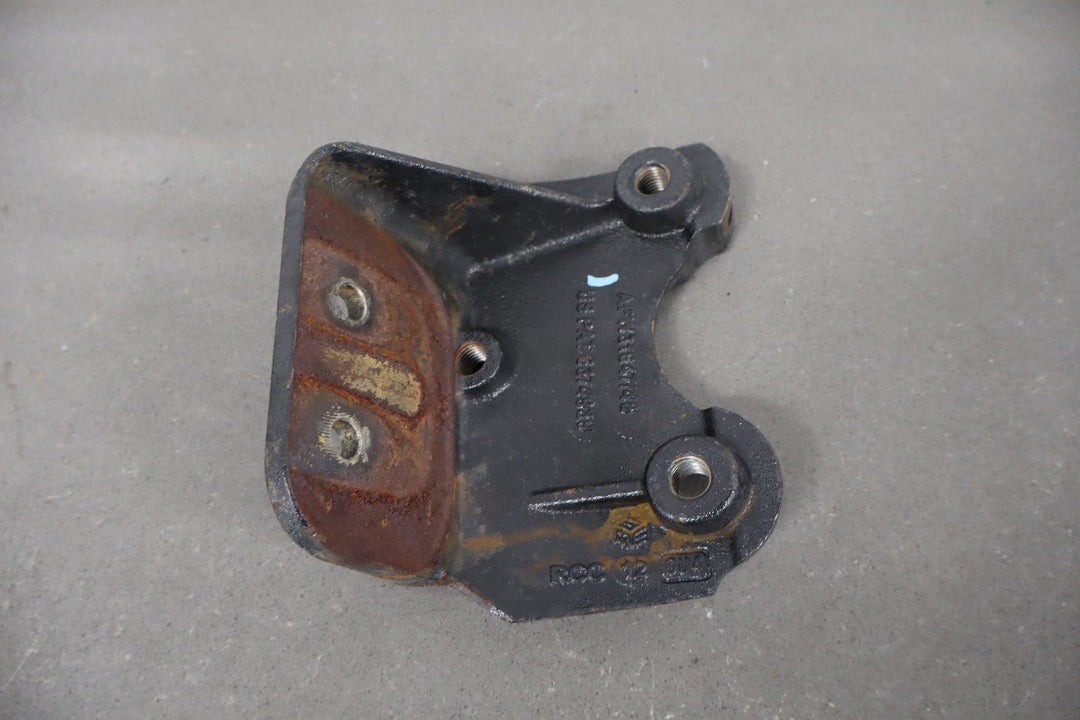 2005 - 2006 Chevy SSR Pair of LS2 6.0 V8 Engine Mounts