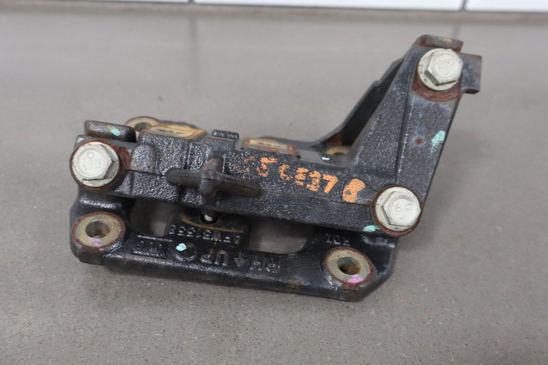 2005 - 2006 Chevy SSR Pair of LS2 6.0 V8 Engine Mounts