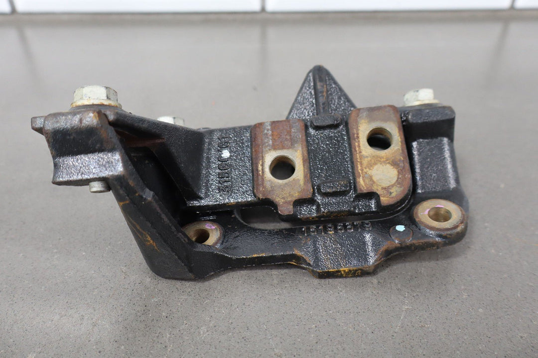 2005 - 2006 Chevy SSR Pair of LS2 6.0 V8 Engine Mounts