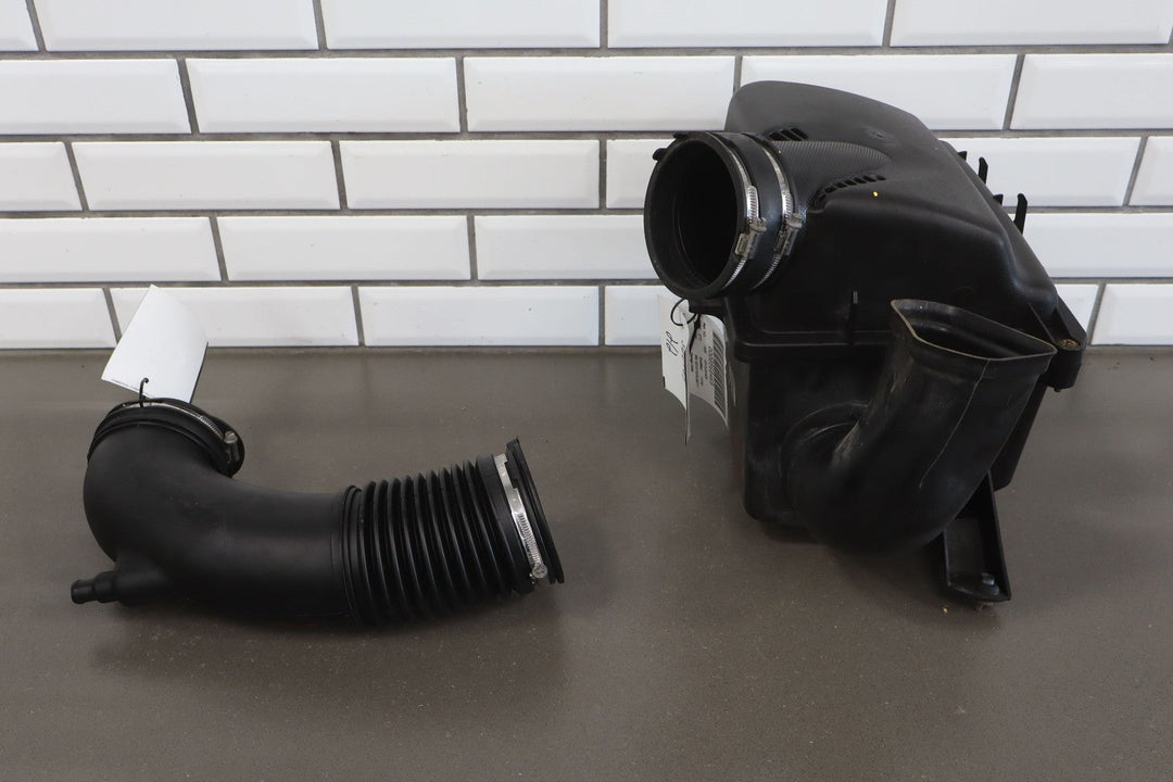 2005 - 2006 Pontiac GTO Air Intake Filter Housing Tube Base & Lid *No MAF*