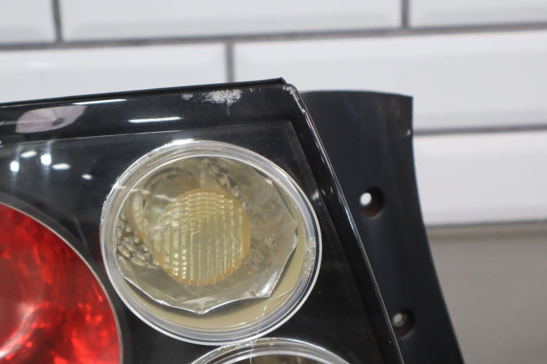 2005 - 2006 Pontiac GTO Left Tail Light 92146794 OEM *Heat Cracking*