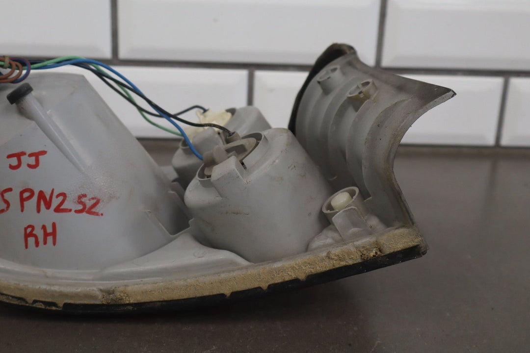 2005 - 2006 Pontiac GTO Right Tail Light 92146793 OEM