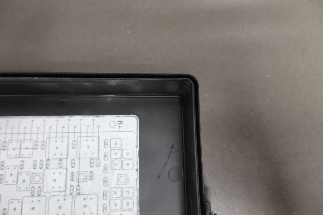 2005 - 2007 C6 Corvette Engine Fuse Relay Junction Box