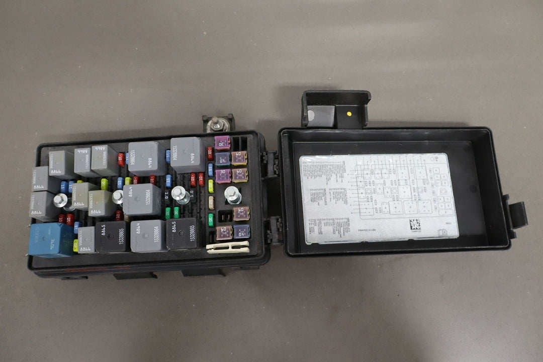 2005 - 2007 C6 Corvette Engine Fuse Relay Junction Box