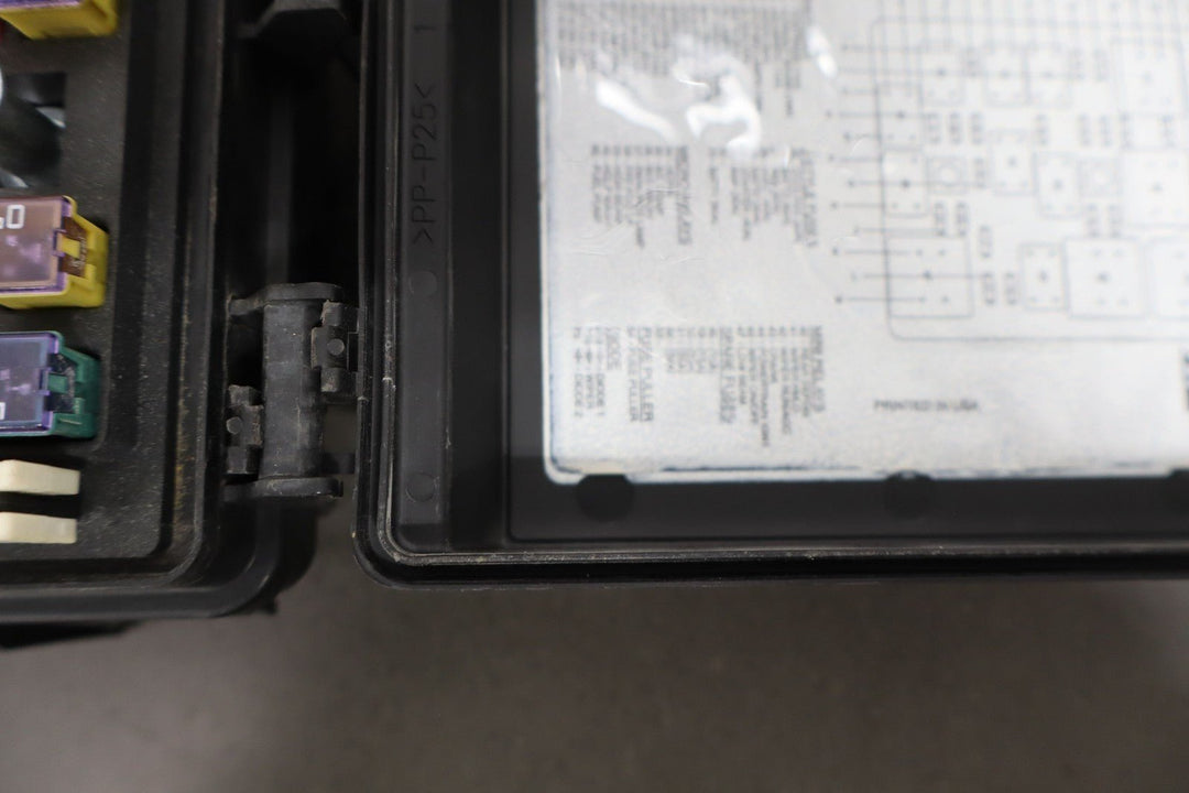 2005 - 2007 C6 Corvette Engine Fuse Relay Junction Box