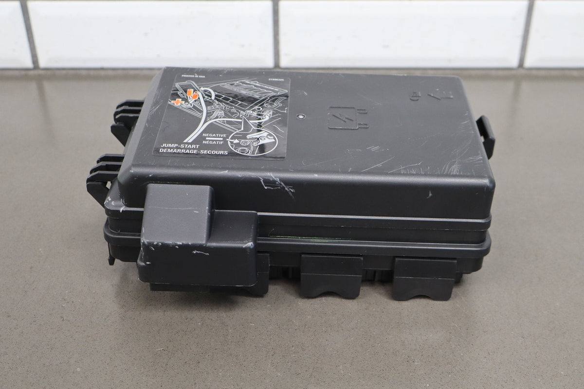 2005-2007 Chevrolet Corvette C6 - Engine Fuse Box 21996326