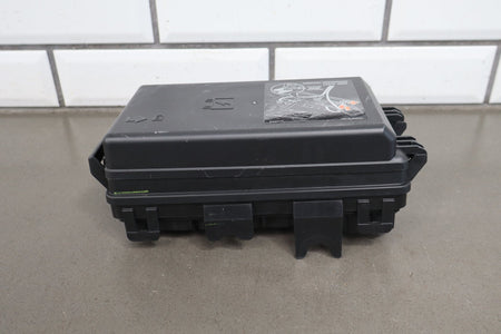 2005-2007 Chevrolet Corvette C6 - Engine Fuse Box 21996326