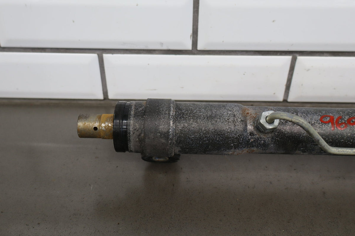 2005-2007 Chevrolet Corvette C6 Steering Gear 19330447