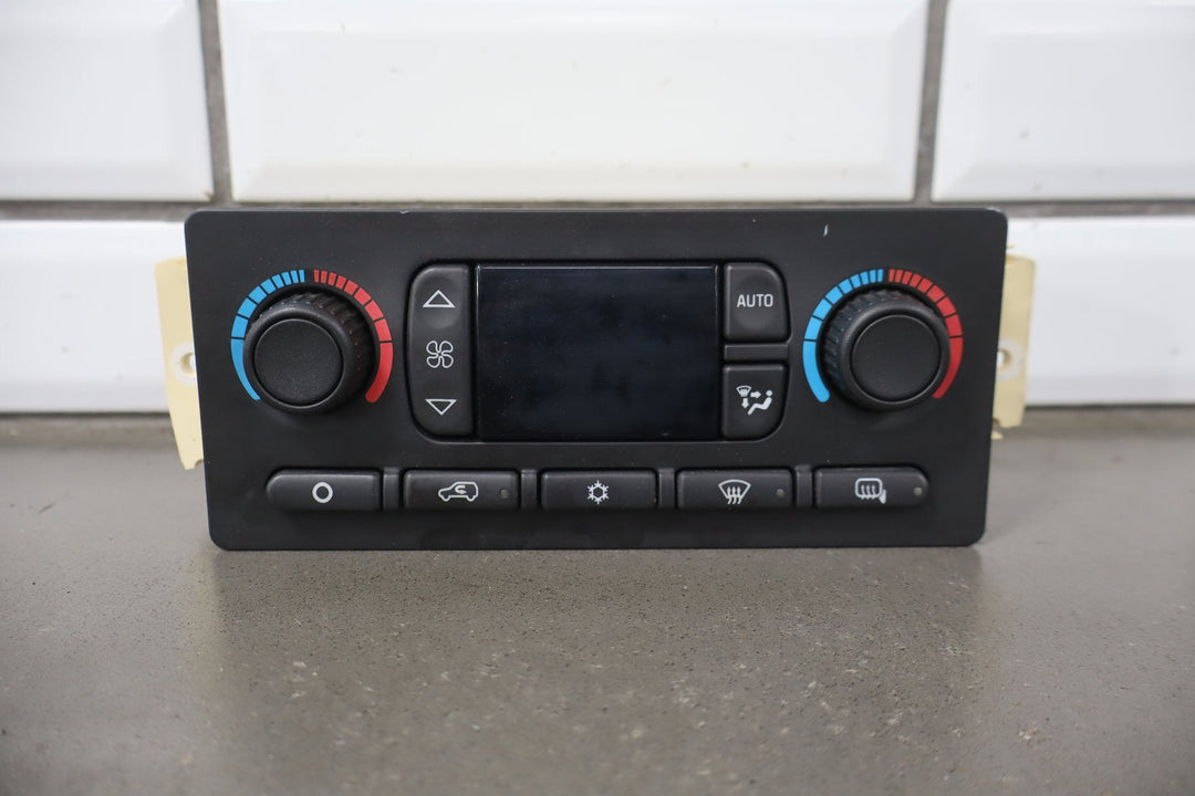 2005 - 2007 Chevrolet Silverado 2500 Climate Control 15855849 OEM
